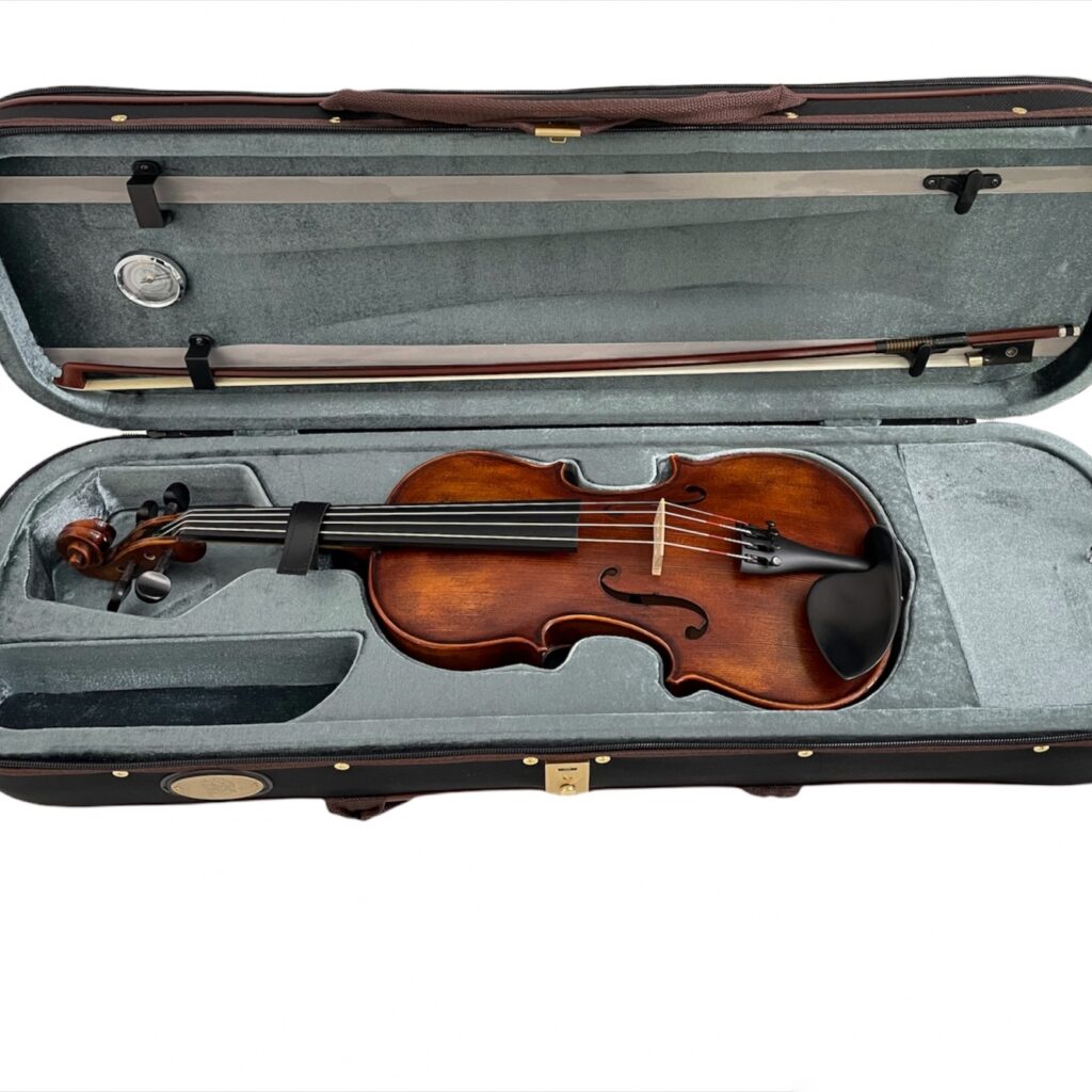 Stentor Verona Violin Outfit 1864A open case showing violin and bow